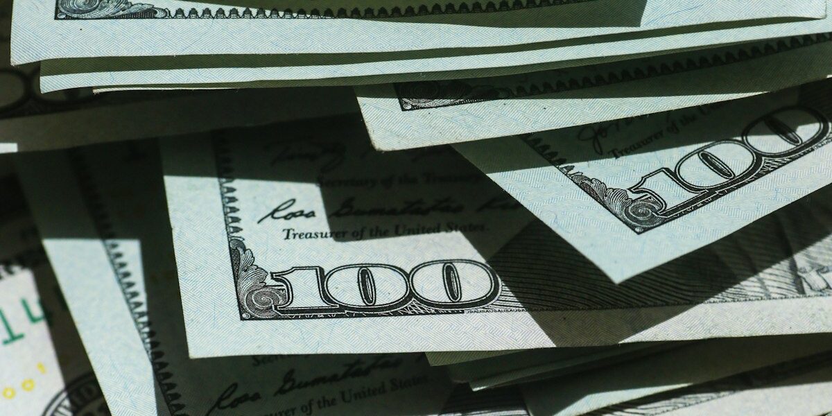 how to invest 1000 dollars hundred dollar bills beginner investing 2026