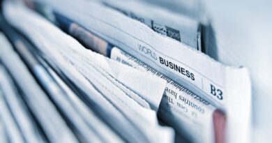 VOO vs VTI: Which Vanguard ETF Should You Buy in 2026?