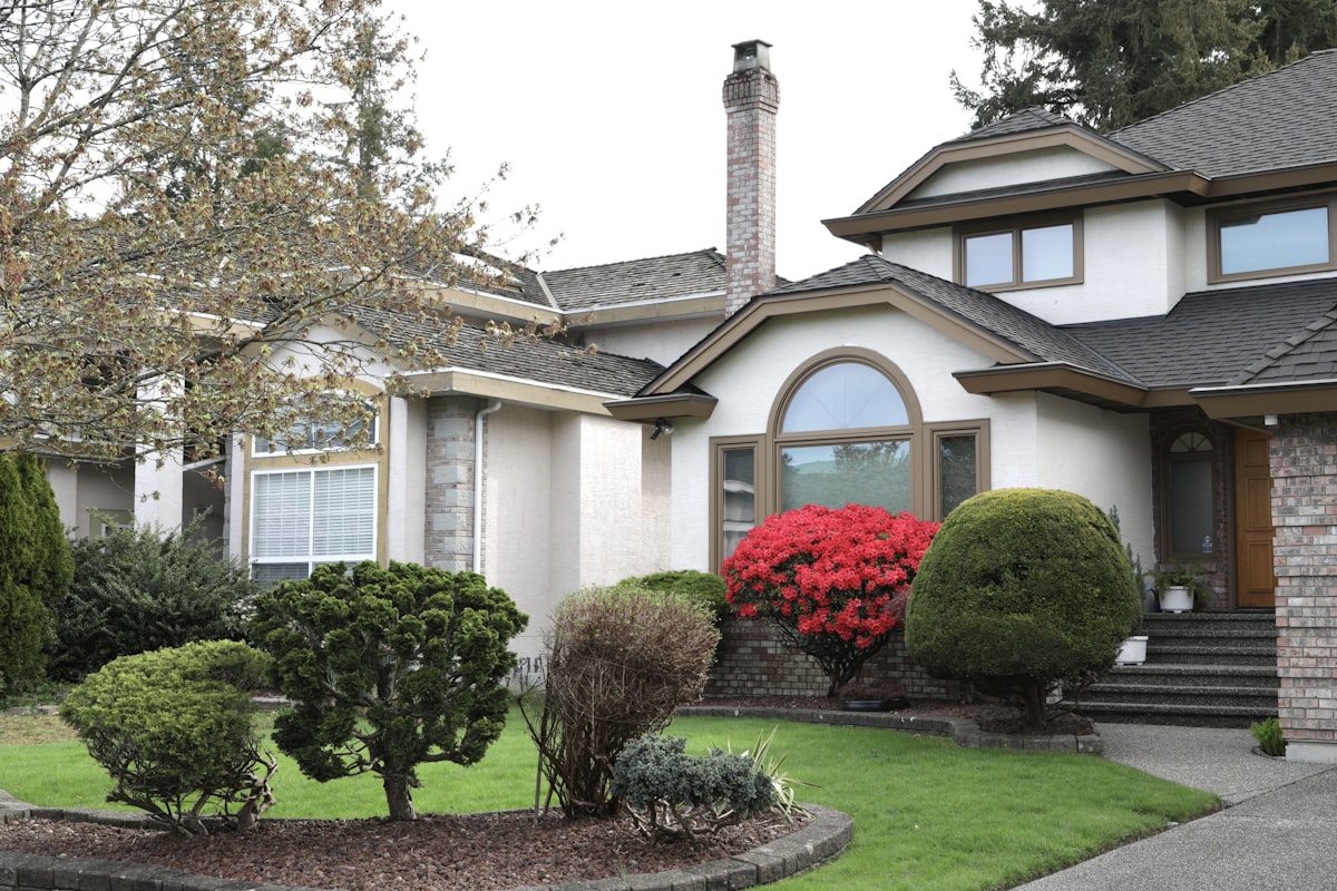 A suburban house exterior, the kind of rental property the Hunter Method teaches you to buy