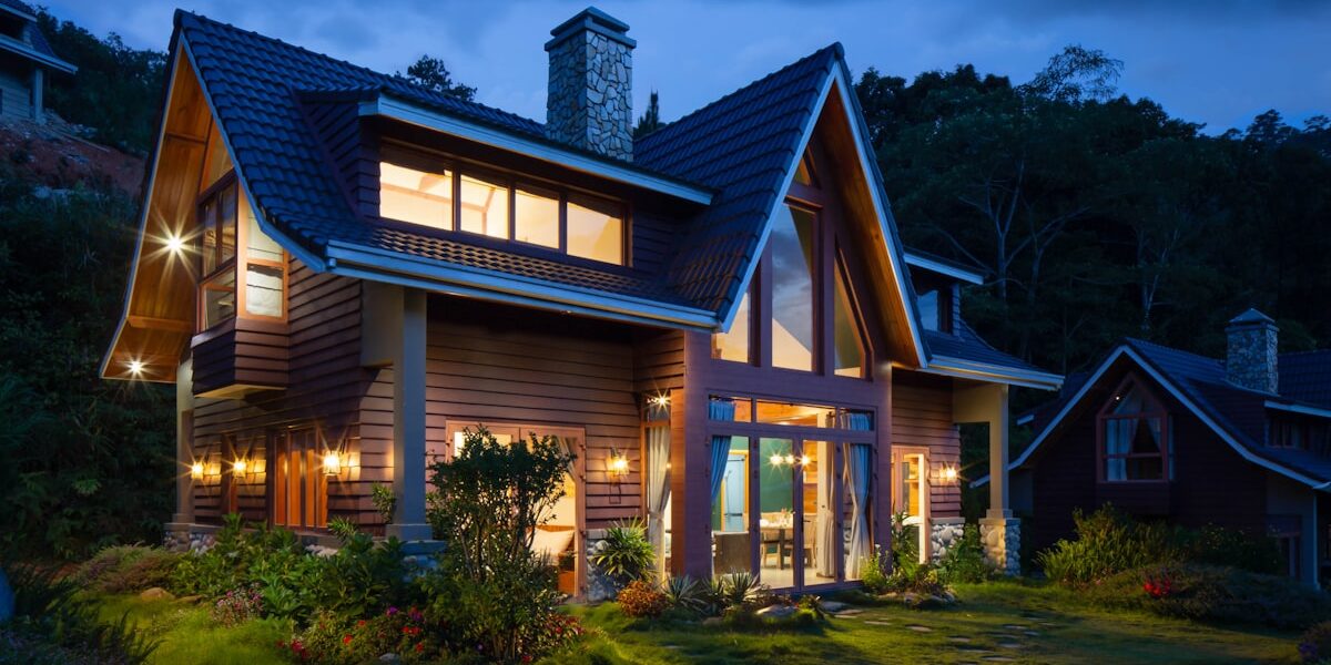 Rental home at dusk, the kind of property investors analyze a rental property deal on before buying
