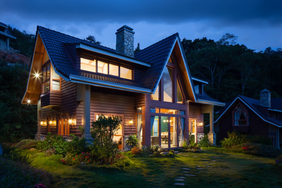 Rental home at dusk, the kind of property investors analyze a rental property deal on before buying